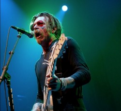 Οι Eagles Οf Death Metal ηχογράφησαν 2 τραγούδια με την Kesha 