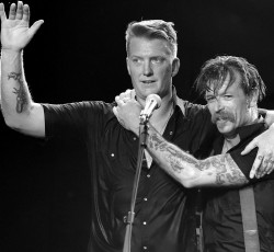 Δείτε το trailer του ντοκιμαντέρ των Eagles Of Death Metal για τα γεγονότα στο Bataclan