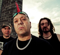 Fan των Exploited δολοφονείται προσπαθώντας να σταματήσει ναζιστικό χαιρετισμό 