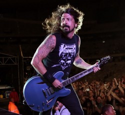 Ολοκαίνουργιο τραγούδι από τους Foo Fighters 
