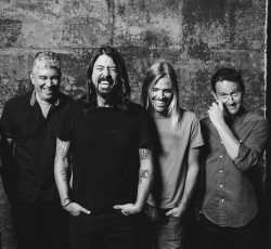 Οι Foo Fighters «μοιράζονται» το ευφορικό "The Line"