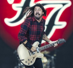 «Ναι» στη συναυλία των Foo Fighters στο Ηρώδειο 