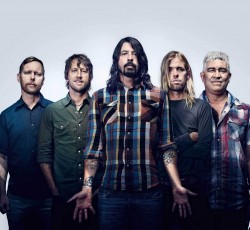 Διατίθενται επιπλέον εισιτήρια για τη συναυλία των Foo Fighters στο Ηρώδειο 