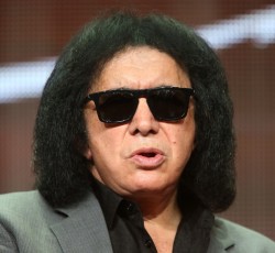 Gene Simmons: «Δε μπορείς να φοράς μια πανοπλία 18 κιλών στα 70 σου»
