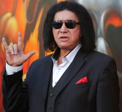 Ο Gene Simmons κατηγορούμενος για σεξουαλική παρενόχληση