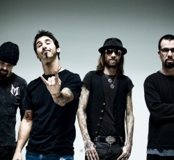 Godsmack: «Δεν είμαστε τόσο pop όσο οι Aerosmith, ούτε τόσο metal όσο οι Metallica»