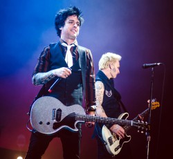 Οι Green Day απαντούν στις εναντίον τους κατηγορίες