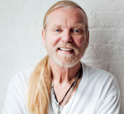 Ακούστε το πρώτο δείγμα από το κύκνειο άσμα του Gregg Allman 