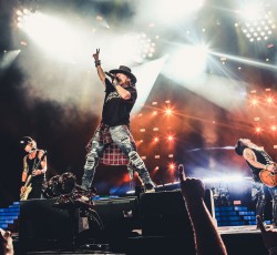 Οι Guns N' Roses διασκευάζουν James Brown και Glen Campbell 