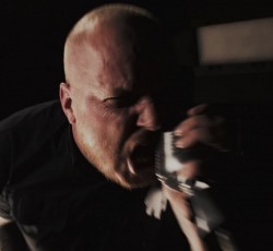 «Ωμή βία» από τους Haunted (video) 