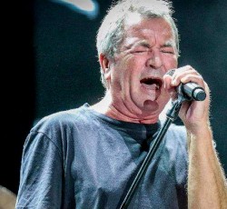 Ian Gillan: «O Ritchie δεν παίζει πλέον καλά» 