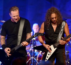 «Δε βγάζει νόημα o ισχυρισμός του Hammett περί απώλειας του κινητού τηλεφώνου του»