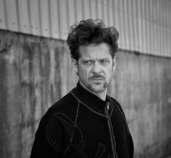 Jason Newsted: «Οι Guns N’ Roses μου έδειξαν ποιος δεν πρέπει να γίνω…» 