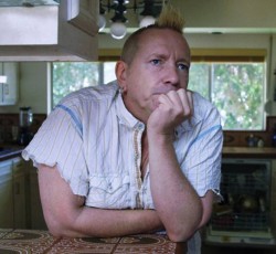 Ο Johnny Rotten στην Eurovision; 