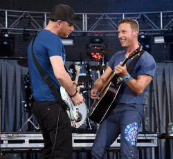 Οι Coldplay διασκευάζουν Chuck Berry με άρωμα …"Pulp Fiction"