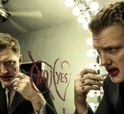 Ο Josh Homme το 'ριξε στο χορό!