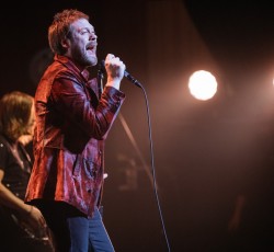 Οι Kasabian παίζουν Daft Punk στην αρχή της φετινής τους περιοδείας 