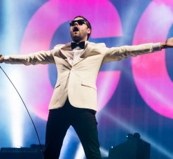 Tom Meighan: «Το "Stand By Me" είναι το καλύτερο τραγούδι που έχει γραφτεί ποτέ!» 