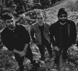 Βοηθήστε τους Kemerov να κυκλοφορήσουν σε βινύλιο το ντεμπούτο τους άλμπουμ 