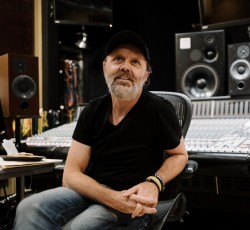 Ο Lars Ulrich, οικοδεσπότης νέας ραδιοφωνικής εκπομπής 