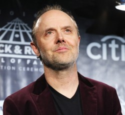 Ο Lars Ulrich διακωμωδεί το χαλασμένο μικρόφωνο των Grammys (video)