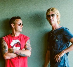 Ολοκαίνουργιο κομμάτι από το supergoup των Levee Walkers 