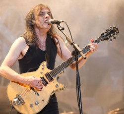 «Έφυγε» από τη ζωή ο Malcolm Young 