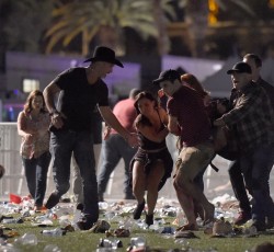 Αυξάνεται δραματικά ο αριθμός των νεκρών της επίθεσης στο Las Vegas [σε εξέλιξη] 