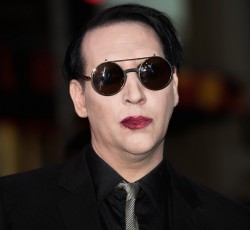 Ο Marilyn Manson σε ρόλο ινδιάνου εκτελεστή (trailer) 