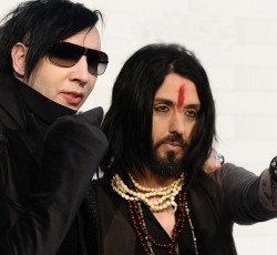O Marilyn Manson απολύει τον Twiggy Ramirez