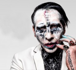 "We Know Where You Fucking Live": Nέος Μarilyn Manson