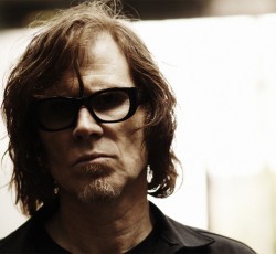 O Mark Lanegan επιστρέφει με εκλεκτή παρέα