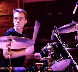 Ο Matt Cameron αφιερώνει στον Chris Cornell 