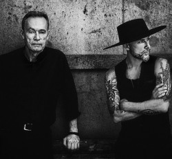 Ένα ακόμα video από τους Me And That Man, του Adam "Nergal" Darski 