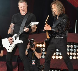 Φιλανθρωπική εμφάνιση των Metallica σε live stream 