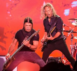 Οι Metallica στο Birmingham διασκευάζουν... Black Sabbath (video) 