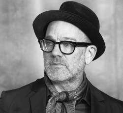 Ο Michael Stipe των R.E.M ανακοινώνει αυτοβιογραφικό φωτογραφικό λεύκωμα 
