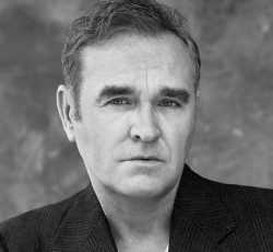 Ένα παράξενο video για το "Spent The Day In Bed" του Morrissey 