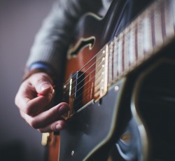 Η πρώτη γραμμή βοήθειας για μουσικούς είναι γεγονός 