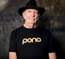 Ο «επισκέπτης» Neil Young… 