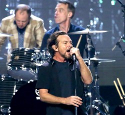 Η είσοδος των Pearl Jam στο Rock & Roll Hall Of Fame