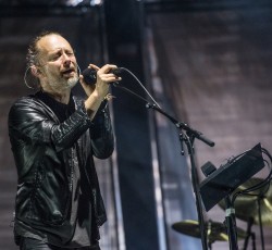 Μια παράξενη βόλτα με ασανσέρ για τον Thom Yorke