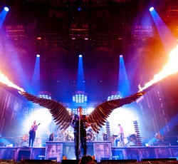 Οι Rammstein κυκλοφορούν video από το επερχόμενο "Rammstein: Paris" DVD