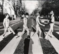 Οι Red Hot Chili Peppers ξανασυναντούν τον πρώτο τους ντράμερ, Jack Irons (video)