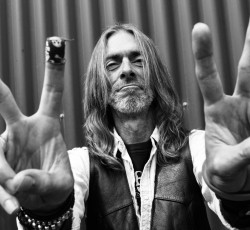 Rex Brown: «Οι Pantera χάθηκαν μαζί με τον Dime» 