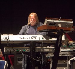 Ο Rick Wakeman θα …παραστεί τελικά στην εισαγωγή των Yes στο Hall of Fame 