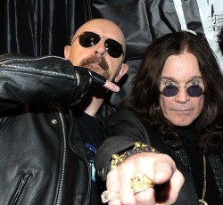 «Παίξτε ξανά με τον Bill Ward»