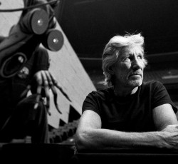 Roger Waters: «Ο Thom Yorke δεν θα έπρεπε να γκρινιάζει»