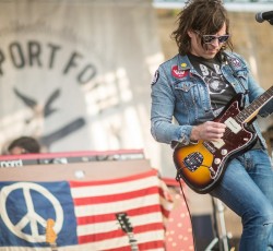 Ο Ryan Adams δίνει για streaming 17 άγνωστα τραγούδια (audio) 