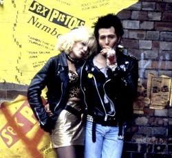 Επανακυκλοφορεί το "Sid & Nancy" 